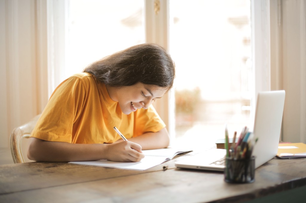 Parent following a student's driver education progress